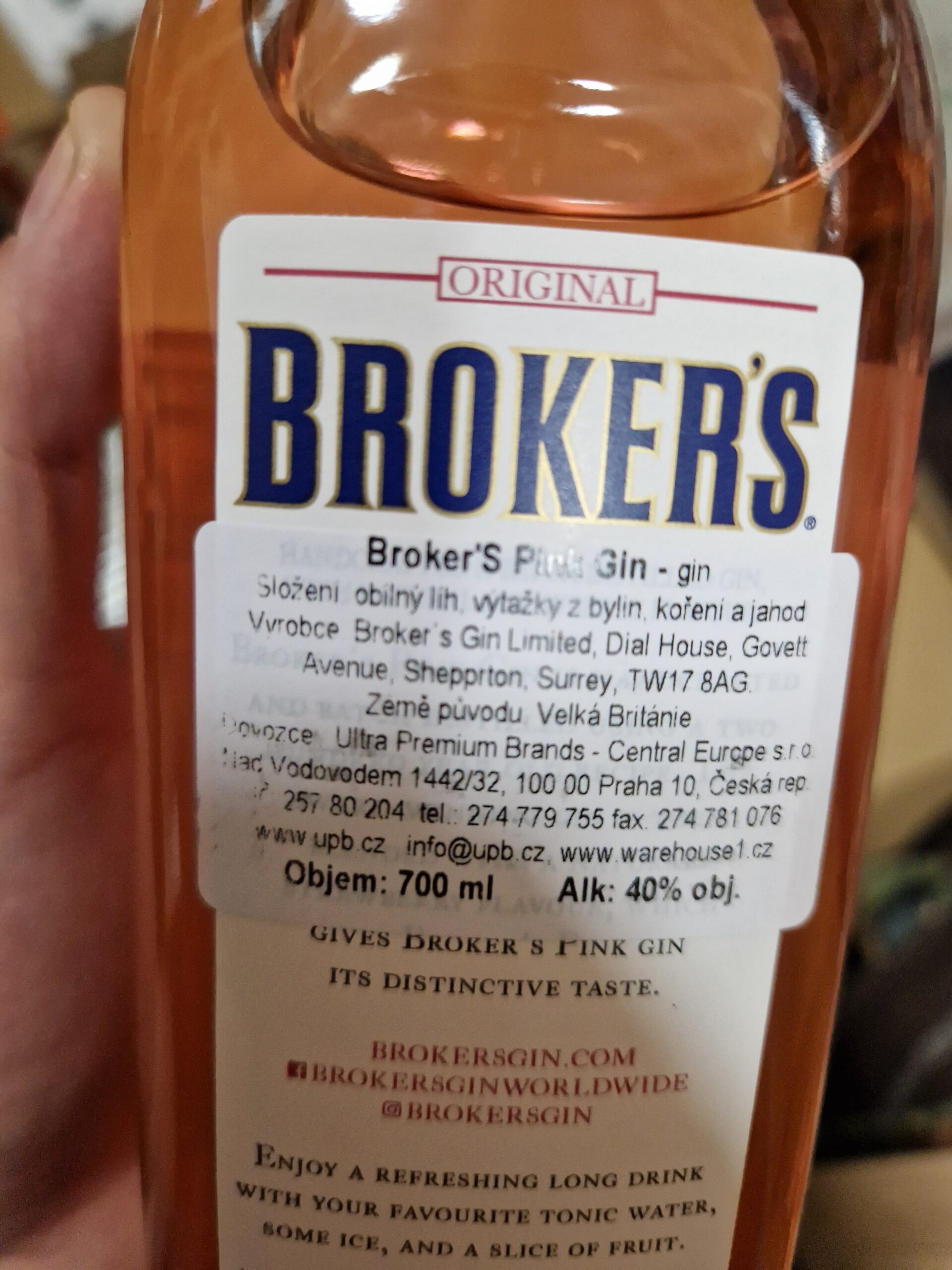 Broker\'s Pink (holá láhev) - 0,7l Gin 40% KupRum